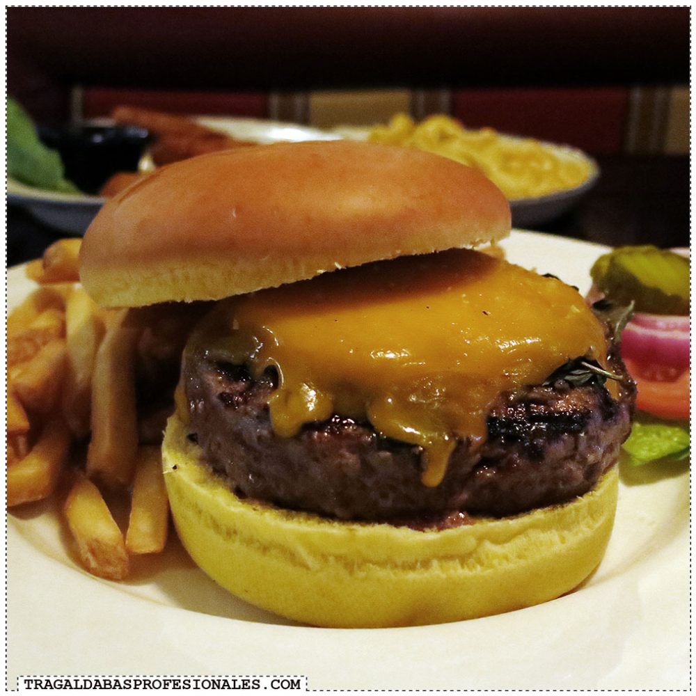 Tragaldabas Profesionales - Hamburguesas de Hard Rock Cafe Tragaldabas Profesionales - Hamburguesas de Hard Rock Cafe