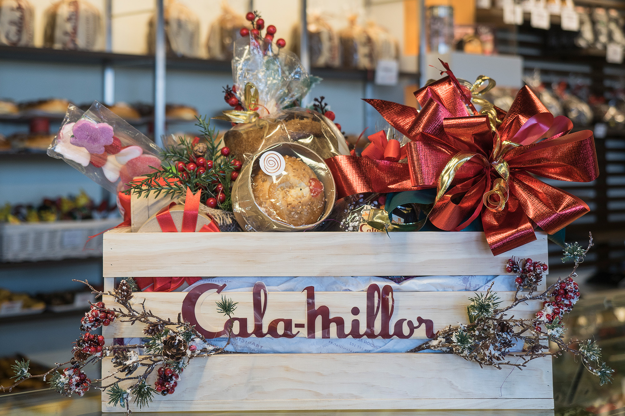 cesta-navidad-cala-millor-obrador-tragaldabas-profesionales