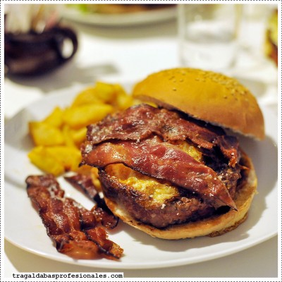 hamburguesa-gregorios-burger-@-carmencita-bar_w